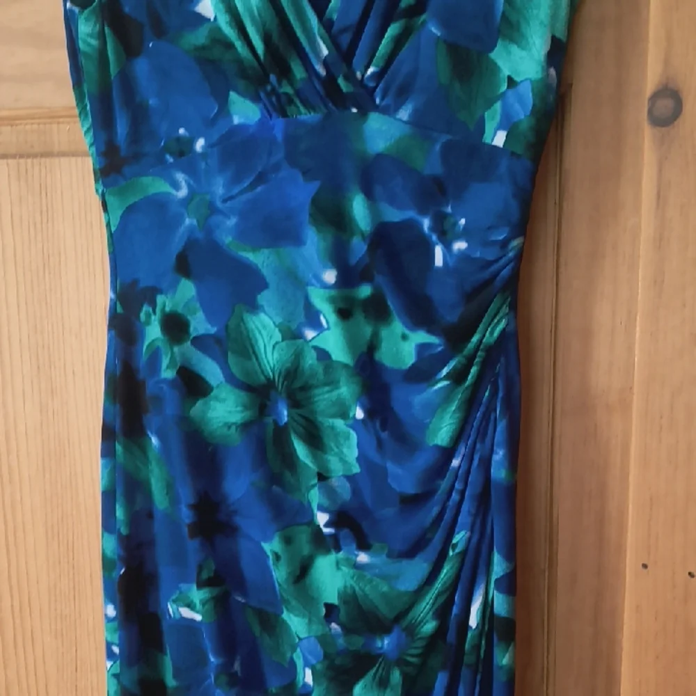 Lauren Ralph Lauren Blue and Green Floral Midi Dress - Picture 4 of 8